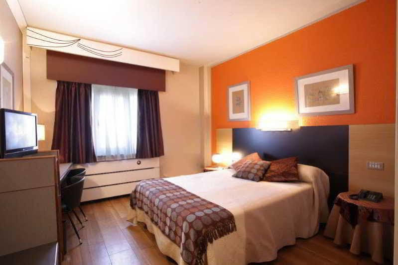 Crisol Quindos Hotel Leon Exterior photo